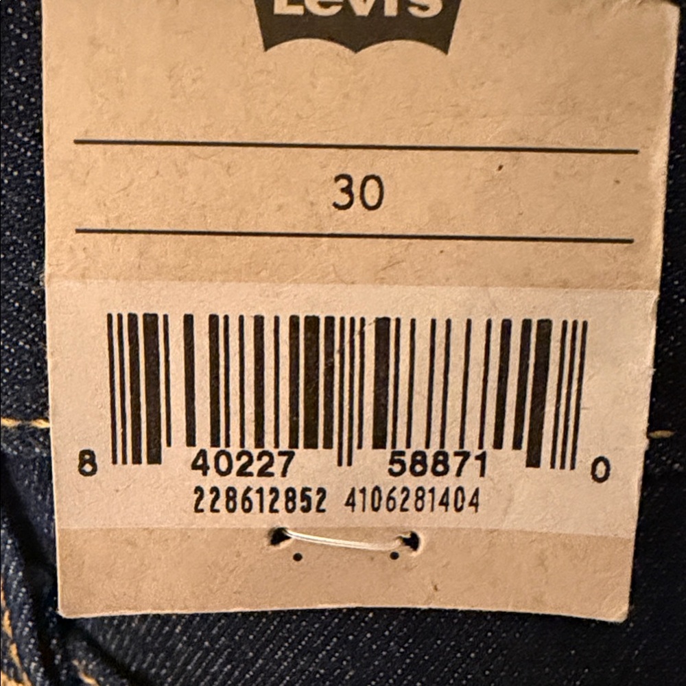 045 Levi's Women's Wedgie fit High Rise Dark Indigo Jeans Sz 30 Denim - Picture 4 of 4
